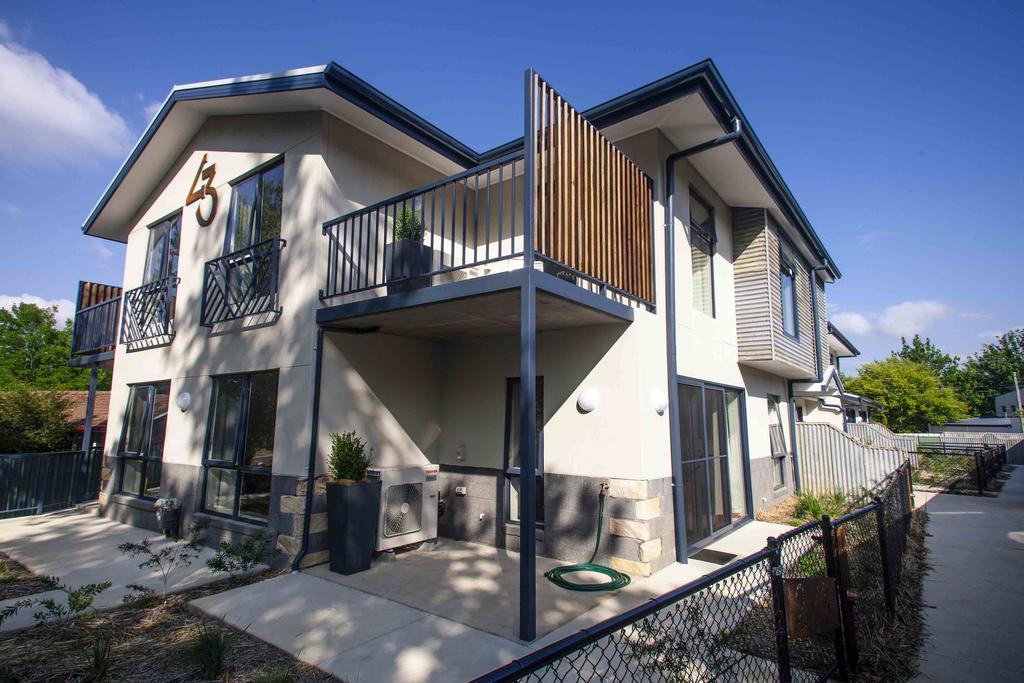 One Of A Kind Apartments Canberra Exterior photo